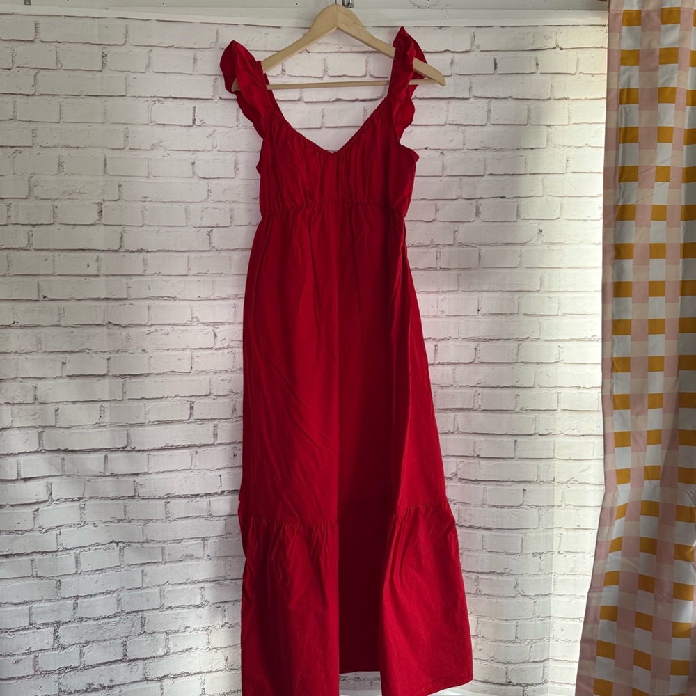 Red Sleeveless Dress‎